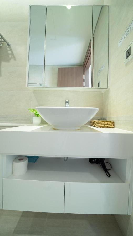 Bom Homes- Vinhomes Metropolis-Service Apartment 하노이 외부 사진